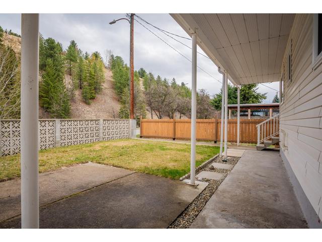 2062 Eighth Avenue, House detached with 3 bedrooms, 2 bathrooms and null parking in Trail BC | Image 33