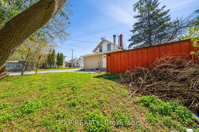 785 George St N, House detached with 5 bedrooms, 3 bathrooms and 3 parking in Peterborough ON | Image 18