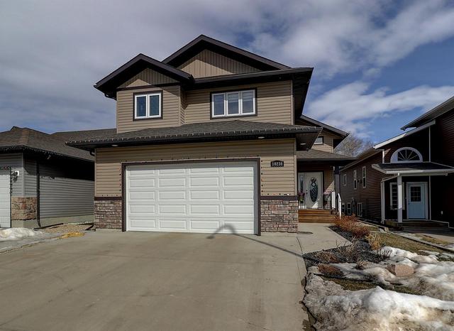 10236 93 Street, House detached with 5 bedrooms, 3 bathrooms and 4 parking in Sexsmith AB | Image 1