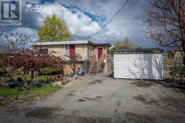 908 Westminster Ave, House detached with 3 bedrooms, 2 bathrooms and null parking in Kamloops BC | Card Image
