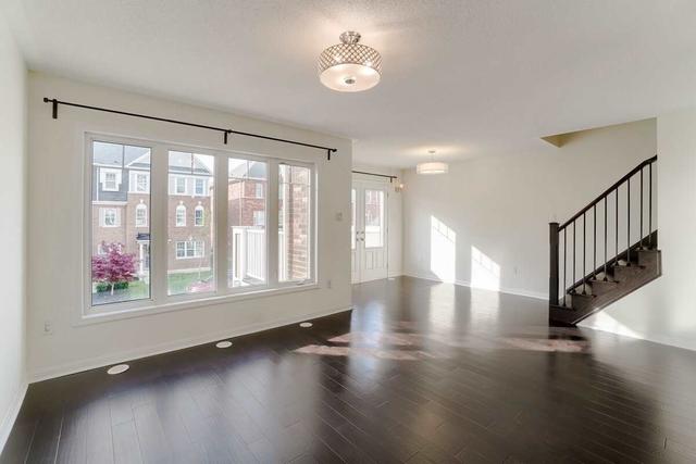 67 Tight Crt, House attached with 2 bedrooms, 3 bathrooms and 2 parking in Milton ON | Image 10
