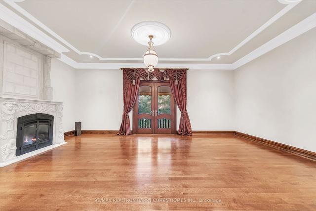 9 Post Rd, House detached with 7 bedrooms, 10 bathrooms and 23 parking in Toronto ON | Image 3