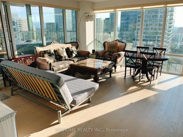 3208 - 955 Bay St, Condo with 3 bedrooms, 2 bathrooms and 1 parking in Toronto ON | Image 1