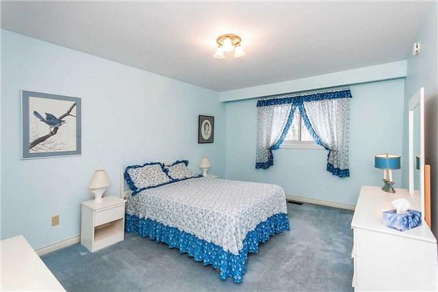 431 Kerrybrook Dr, House detached with 4 bedrooms, 3 bathrooms and 2 parking in Richmond Hill ON | Image 11