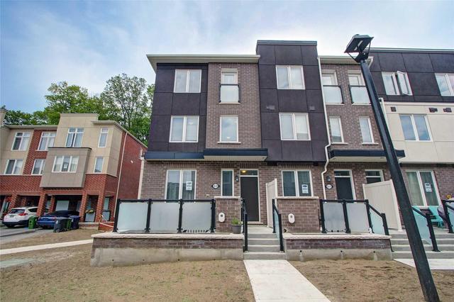 10 - 35 Heron Park Pl, Townhouse with 3 bedrooms, 3 bathrooms and 2 parking in Toronto ON | Image 1