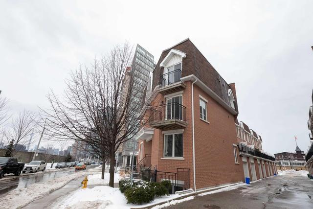 Th#111 - 20 Machells Ave, Townhouse with 1 bedrooms, 1 bathrooms and 1 parking in Toronto ON | Image 9
