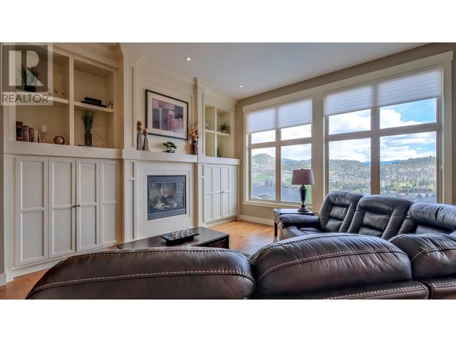 732 Traditions Crescent, House detached with 4 bedrooms, 2 bathrooms and 3 parking in Kelowna BC | Image 18