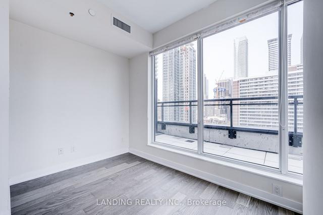 1105 - 17 Dundonald St, Condo with 1 bedrooms, 1 bathrooms and 1 parking in Toronto ON | Image 5