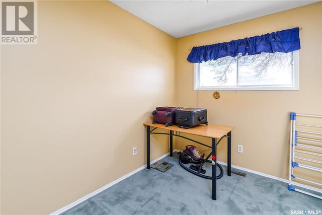 801 V Avenue N, House detached with 4 bedrooms, 3 bathrooms and null parking in Saskatoon SK | Image 34