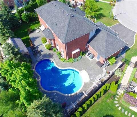 41 Cliff Tr, House detached with 4 bedrooms, 3 bathrooms and 6 parking in Aurora ON | Image 2