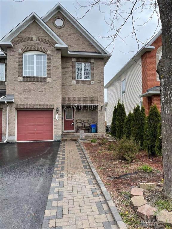 15 Scampton Drive, Townhouse with 4 bedrooms, 3 bathrooms and 3 parking in Ottawa ON | Image 1