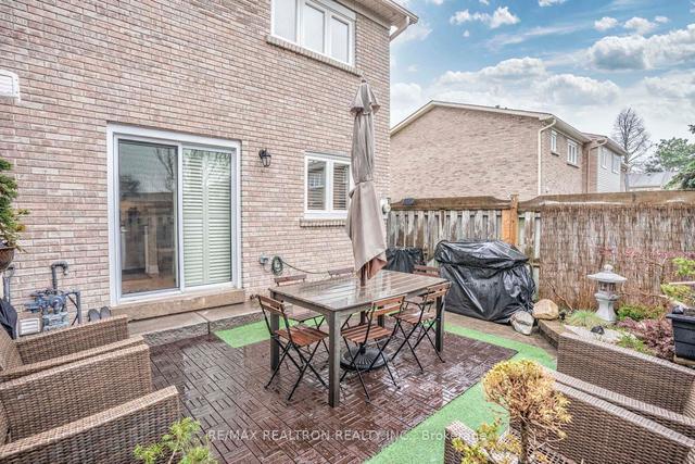 83 - 580 Eyer Dr E, Townhouse with 3 bedrooms, 3 bathrooms and 2 parking in Pickering ON | Image 25