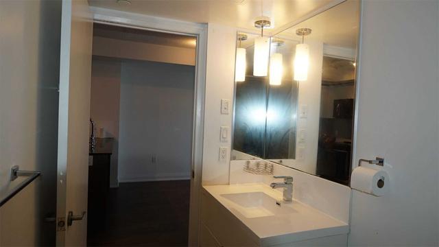 1109 - 9 Valhalla Inn Rd, Condo with 1 bedrooms, 1 bathrooms and 1 parking in Toronto ON | Image 15