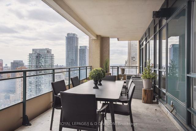 3002 - 35 Hayden St, Condo with 2 bedrooms, 3 bathrooms and 1 parking in Toronto ON | Image 5