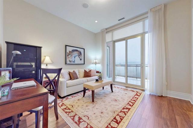 ph 2 - 10101 Yonge St, Condo with 2 bedrooms, 3 bathrooms and 2 parking in Richmond Hill ON | Image 3