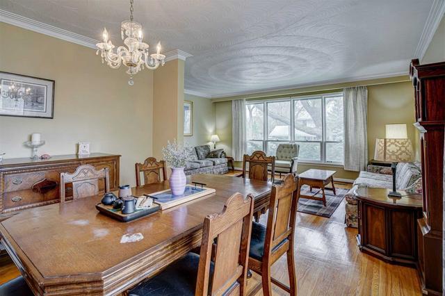 14 Epping St, House detached with 3 bedrooms, 3 bathrooms and 4 parking in Toronto ON | Image 2
