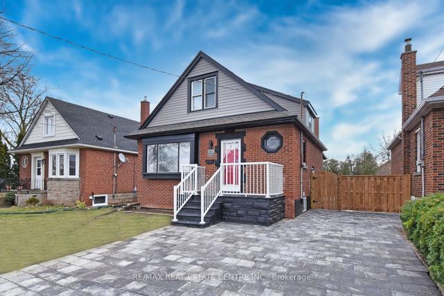 123 Rodgers Rd, House detached with 3 bedrooms, 2 bathrooms and 4 parking in Hamilton ON | Image 1