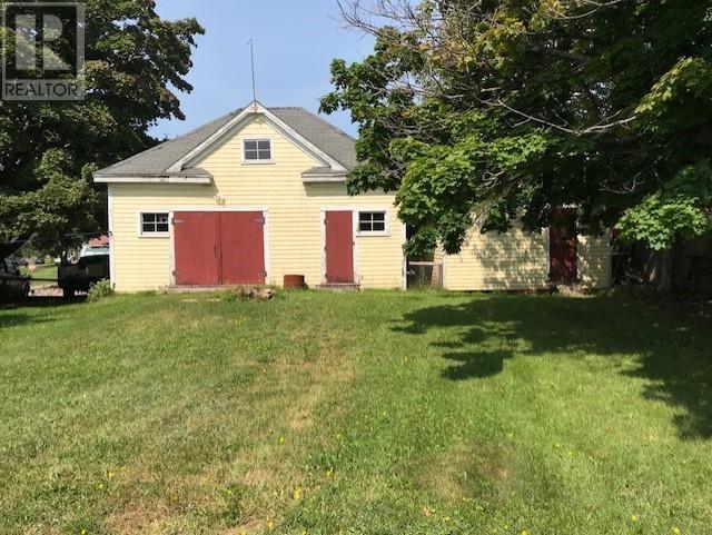 17 Church Avenue, House detached with 3 bedrooms, 1 bathrooms and null parking in Souris PE | Image 29