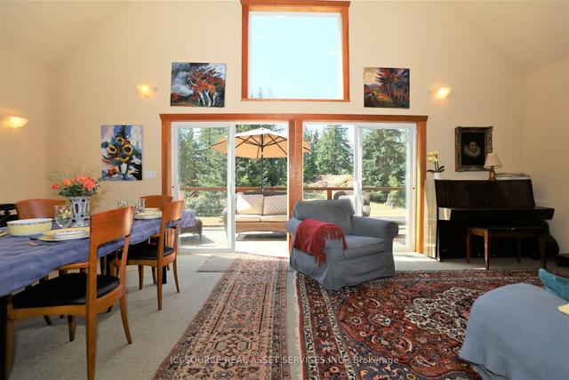 2345 Mountain Rd, House detached with 2 bedrooms, 2 bathrooms and 5 parking in Sunshine Coast F BC | Image 16