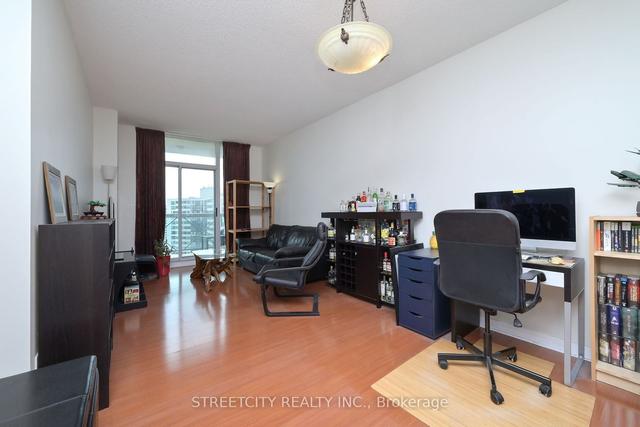 1506 - 1359 Rathburn Rd E, Condo with 1 bedrooms, 1 bathrooms and 1 parking in Mississauga ON | Image 4