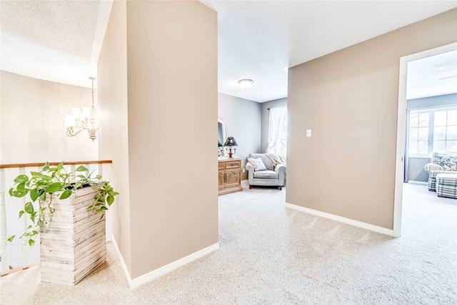 6 Redvers St, House detached with 3 bedrooms, 3 bathrooms and 4 parking in Whitby ON | Image 13