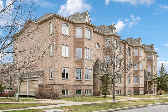 4 - 200 Rustic Hills Crescent, Condo with 2 bedrooms, 2 bathrooms and 2 parking in Ottawa ON | Image 2