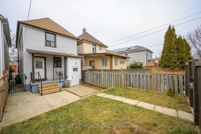 142 Belmont Ave, House detached with 3 bedrooms, 3 bathrooms and 4 parking in Hamilton ON | Image 19