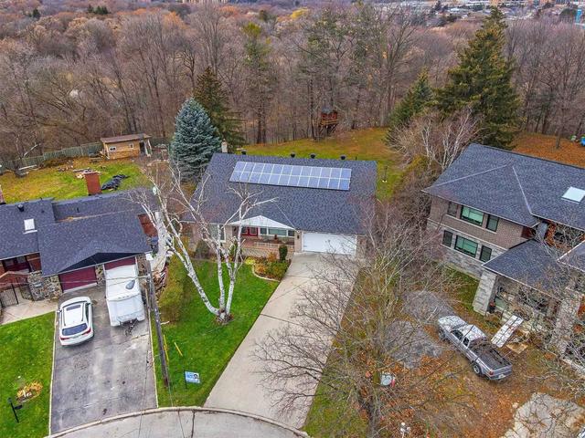 16 Forest Path Crt, House detached with 5 bedrooms, 3 bathrooms and 4 parking in Toronto ON | Image 23