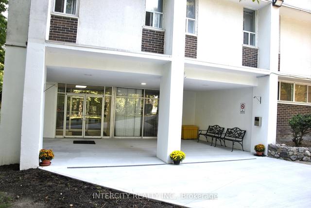 505 - 2245 Eglinton Ave E, Condo with 2 bedrooms, 1 bathrooms and 1 parking in Toronto ON | Image 11