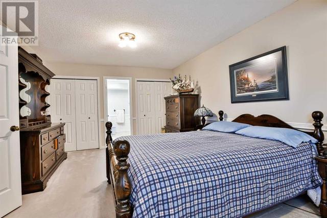 48 Tudor Crescent S, House detached with 4 bedrooms, 2 bathrooms and 4 parking in Lethbridge AB | Image 24