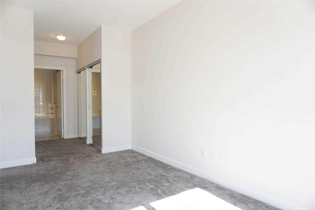 Th03 - 33 Singer Crt, Townhouse with 2 bedrooms, 3 bathrooms and 1 parking in Toronto ON | Image 17