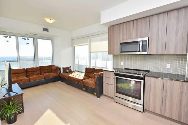 3202 - 20 Shore Breeze Dr, Condo with 2 bedrooms, 1 bathrooms and 1 parking in Toronto ON | Image 4