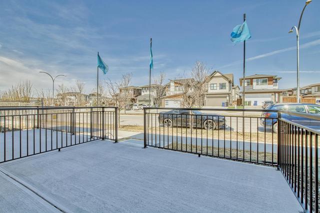 154 Walden Lane Se, Home with 2 bedrooms, 2 bathrooms and 2 parking in Calgary AB | Image 5