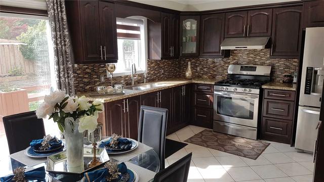 86 Doubtfire Cres, House detached with 3 bedrooms, 4 bathrooms and 3 parking in Markham ON | Image 5