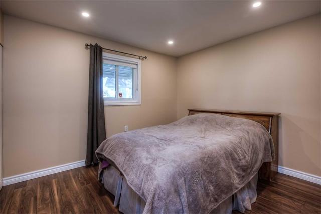 86 Spadina Rd E, House detached with 2 bedrooms, 1 bathrooms and 3 parking in Kitchener ON | Image 15
