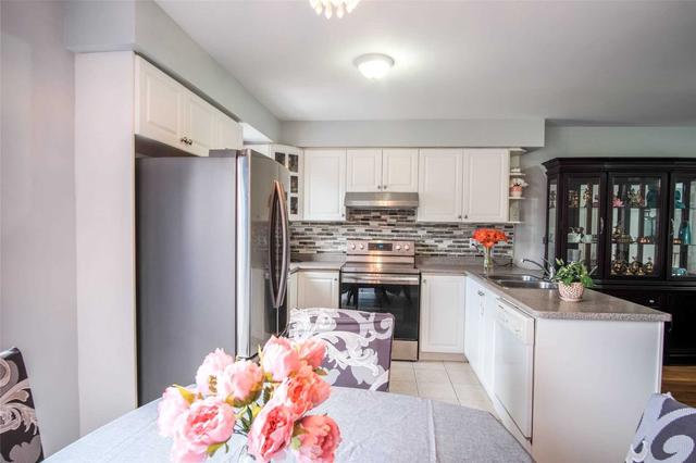 120 Trudelle St, Townhouse with 3 bedrooms, 2 bathrooms and 1 parking in Toronto ON | Image 5