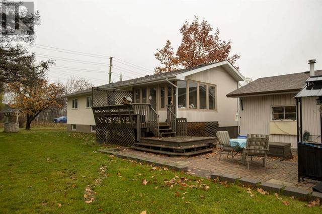 920 Cochrane St, House detached with 3 bedrooms, 1 bathrooms and null parking in Thunder Bay ON | Image 4