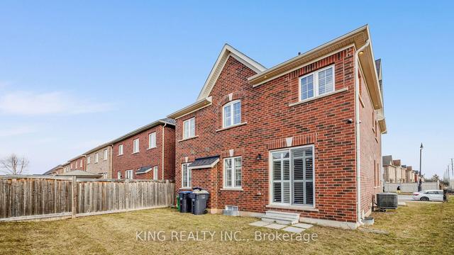 116 Bonnie Braes Dr N, House detached with 4 bedrooms, 5 bathrooms and 4 parking in Brampton ON | Image 30
