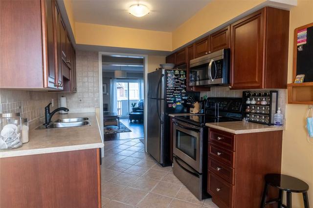 5 - 633 Dundas St W, Townhouse with 2 bedrooms, 2 bathrooms and 2 parking in Mississauga ON | Image 16