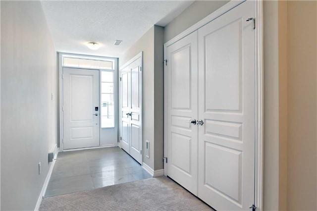 3105 Blackfriar Common, House attached with 3 bedrooms, 3 bathrooms and 1 parking in Oakville ON | Image 2