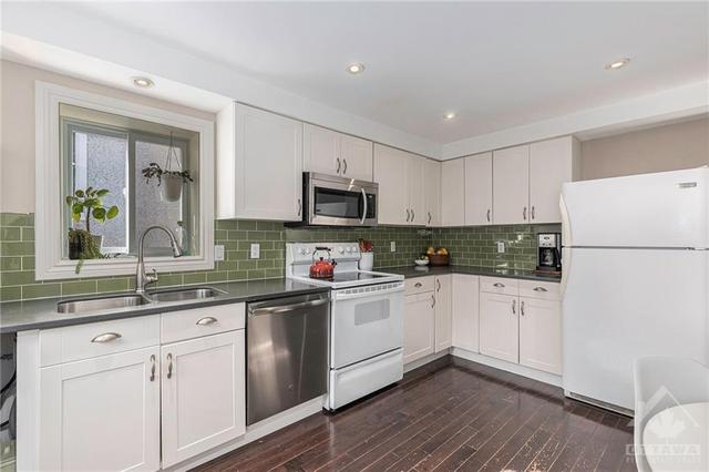 30 Adelaide Street, Townhouse with 2 bedrooms, 2 bathrooms and 2 parking in Ottawa ON | Image 11