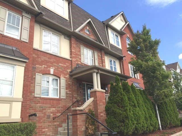 3 - 633 Dundas St W, Townhouse with 2 bedrooms, 2 bathrooms and 2 parking in Mississauga ON | Image 12