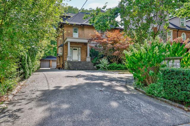 423 Glencairn Ave, House detached with 4 bedrooms, 5 bathrooms and 8 parking in Toronto ON | Image 1
