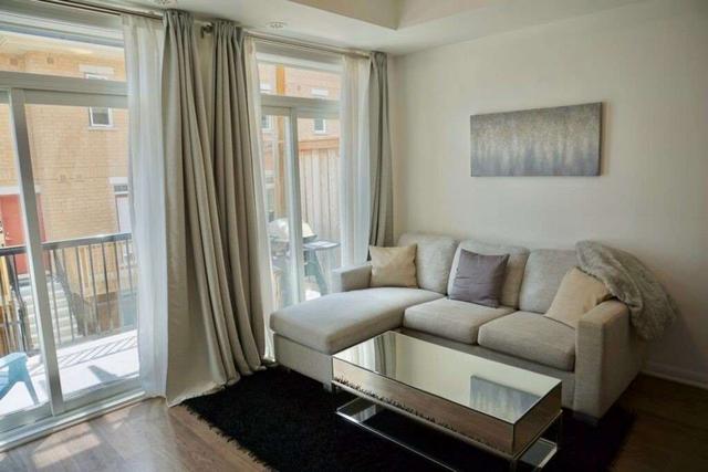 130 - 390 Hopewell Ave, Townhouse with 1 bedrooms, 2 bathrooms and 1 parking in Toronto ON | Image 3