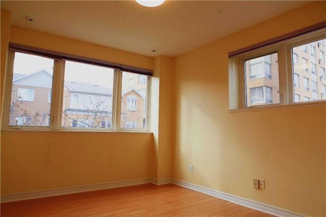01 - 119 Omni Dr, Townhouse with 3 bedrooms, 3 bathrooms and 2 parking in Toronto ON | Image 13