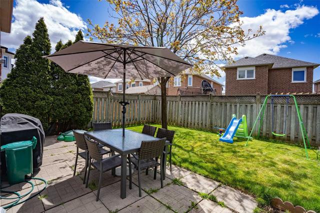 265 Morningmist St, House semidetached with 3 bedrooms, 4 bathrooms and 5 parking in Brampton ON | Image 21
