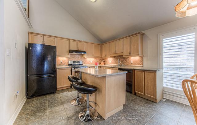 52 Frasson Dr, House detached with 2 bedrooms, 2 bathrooms and 4 parking in Guelph ON | Image 3
