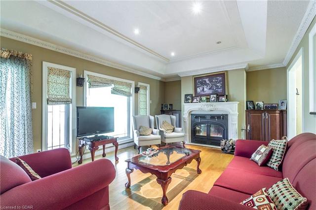 201 Maltby Road W, House detached with 5 bedrooms, 3 bathrooms and 13 parking in Guelph ON | Image 12
