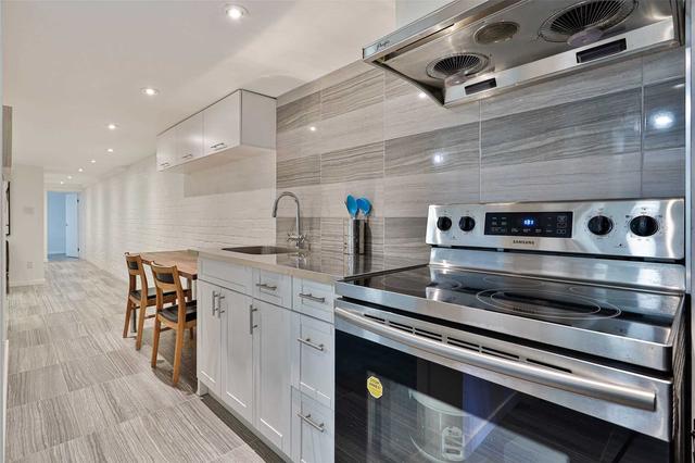 236 Grace St, House semidetached with 5 bedrooms, 5 bathrooms and 2 parking in Toronto ON | Image 24