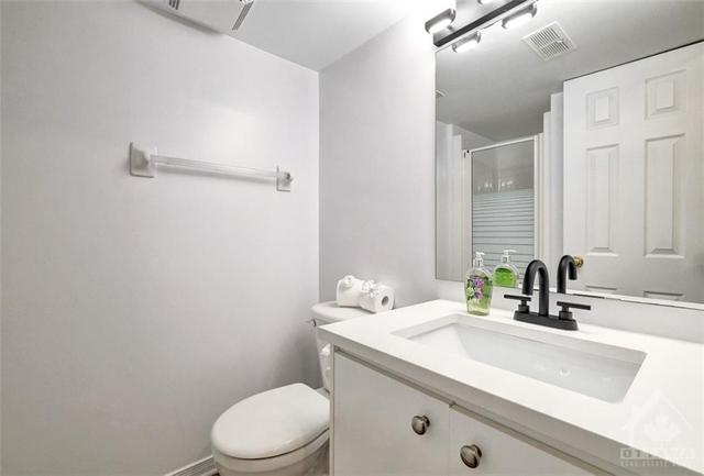 24 Maclean Street, Townhouse with 3 bedrooms, 2 bathrooms and 1 parking in Ottawa ON | Image 24